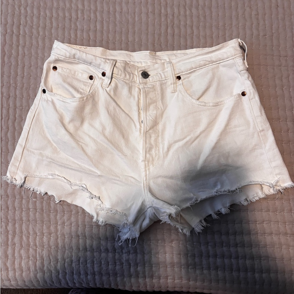 Levi’s White High Waisted Shorts